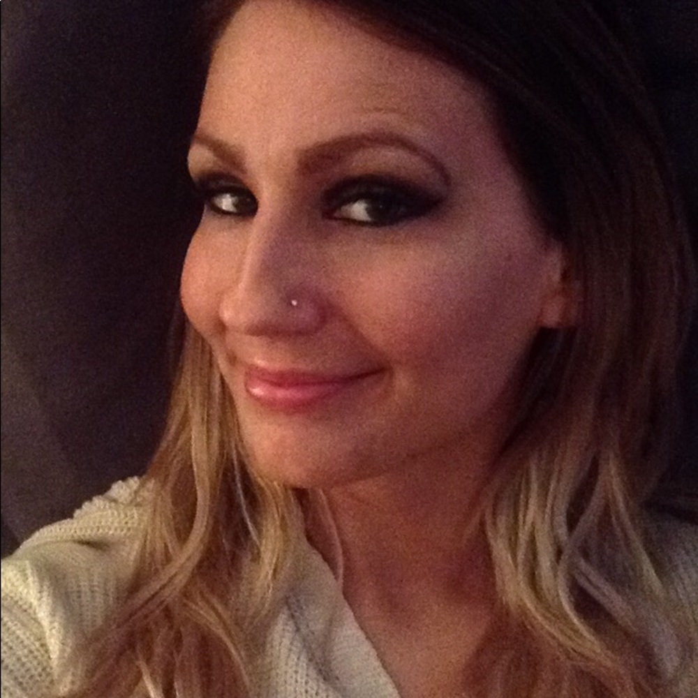 Meet your Posher, Melanie